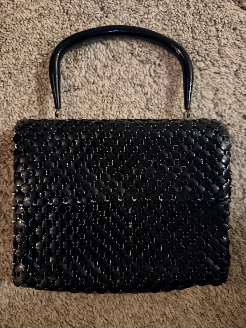 GT-0096 | Vintage Whiting & Davis Black Metal Mesh Lucite Handle Handbag